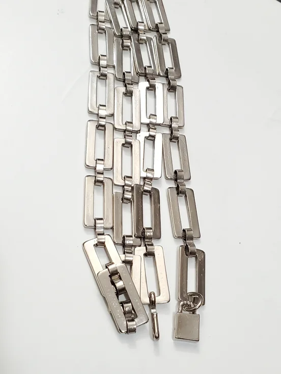 Vtg. Long Rectangular Link Chain Necklace - Picture 8 of 8